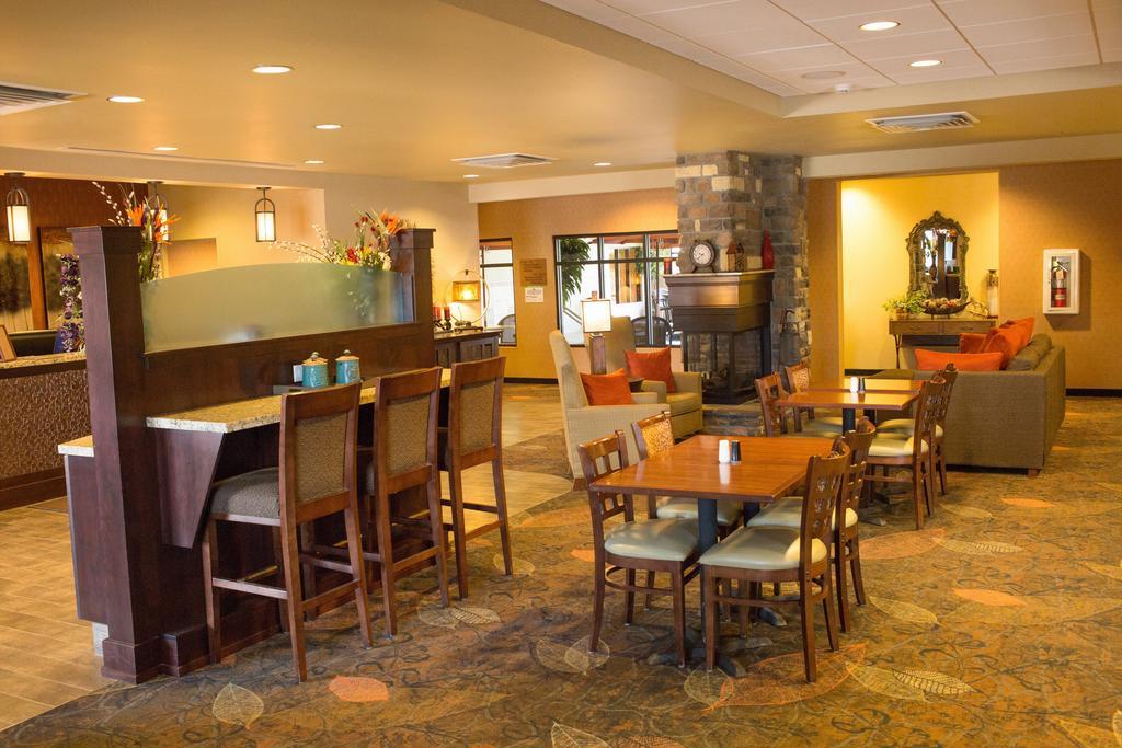 Little Missouri Inn & Suites New Town 외부 사진