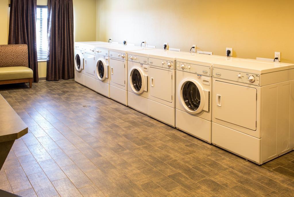 Little Missouri Inn & Suites New Town 외부 사진