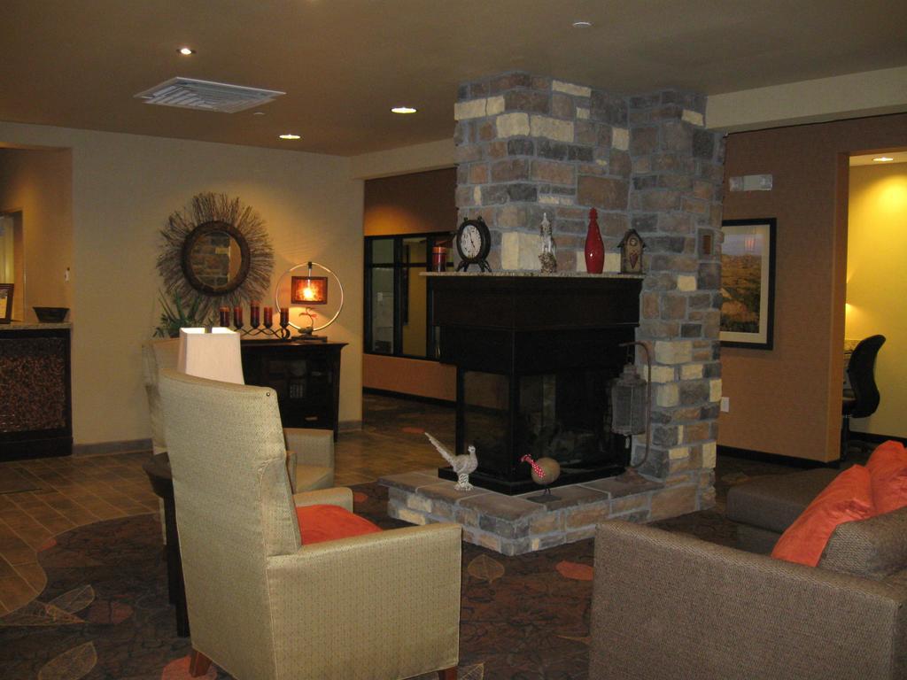 Little Missouri Inn & Suites New Town 외부 사진