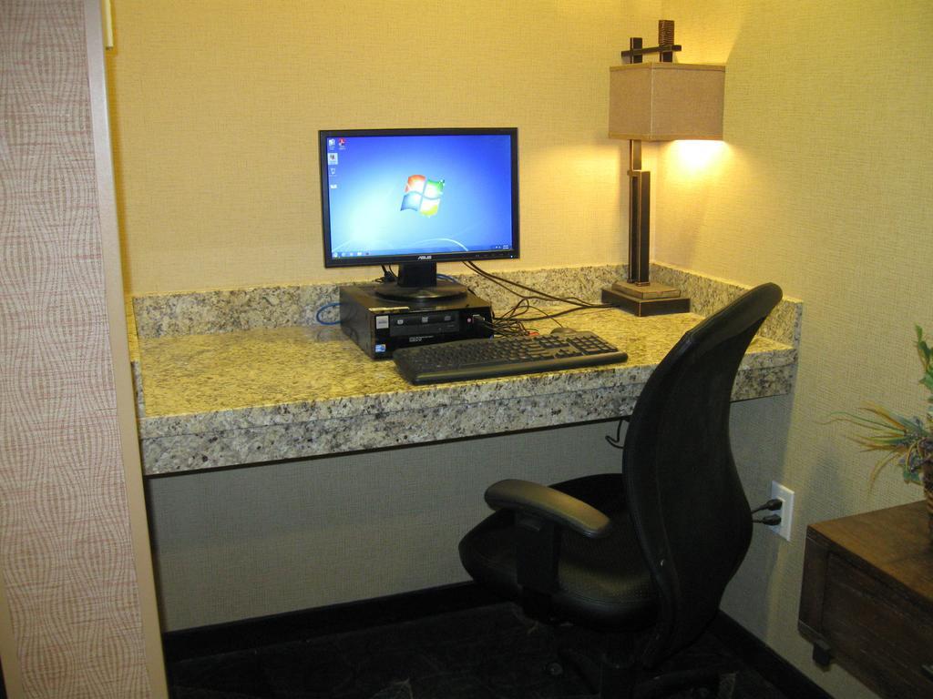 Little Missouri Inn & Suites New Town 외부 사진