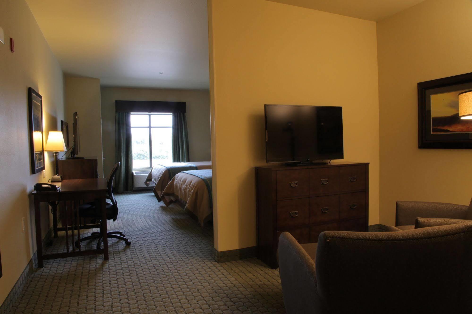 Little Missouri Inn & Suites New Town 외부 사진