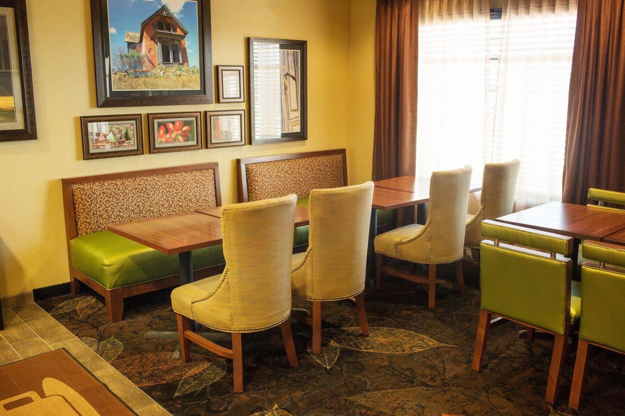 Little Missouri Inn & Suites New Town 외부 사진