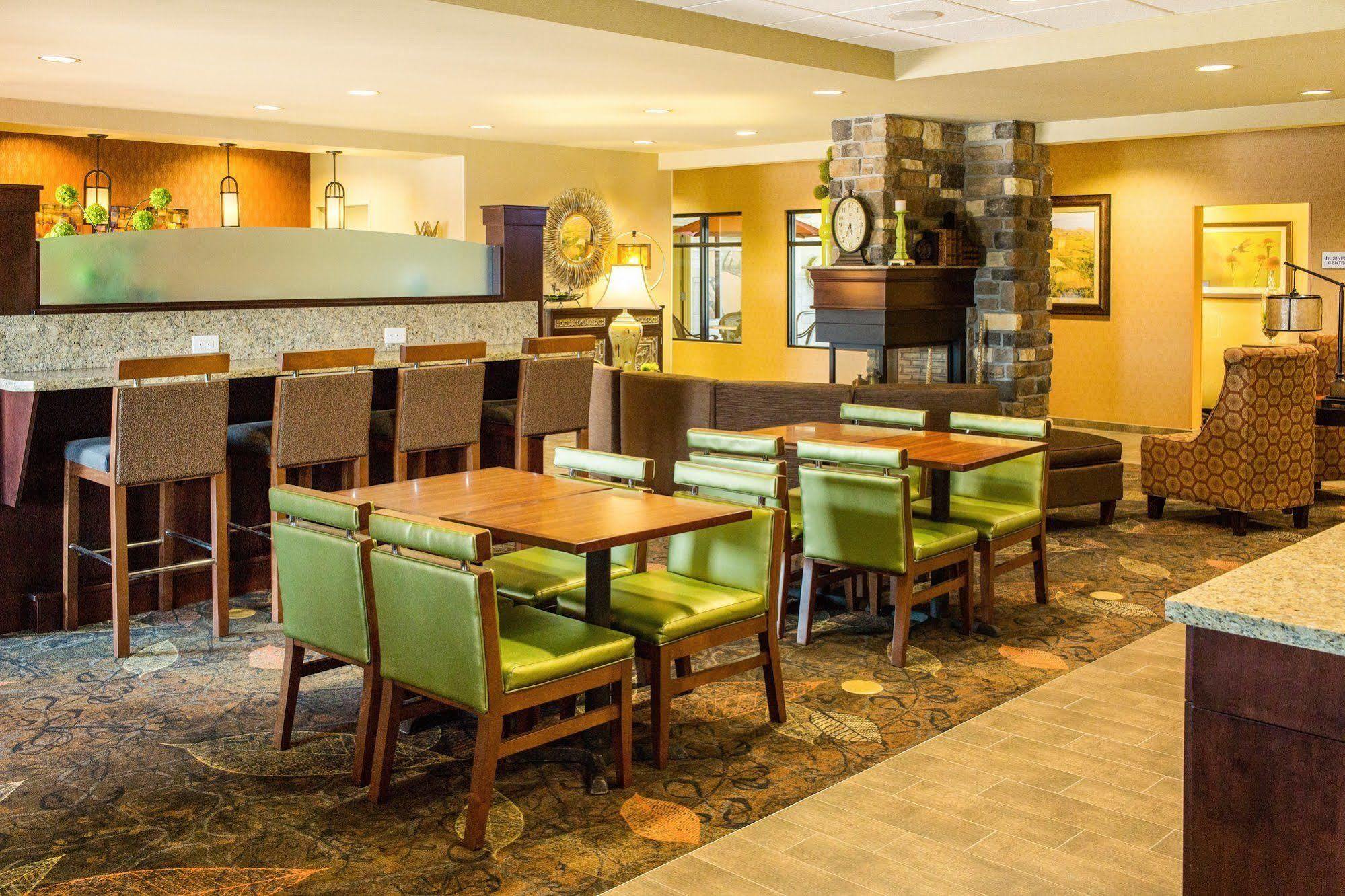 Little Missouri Inn & Suites New Town 외부 사진